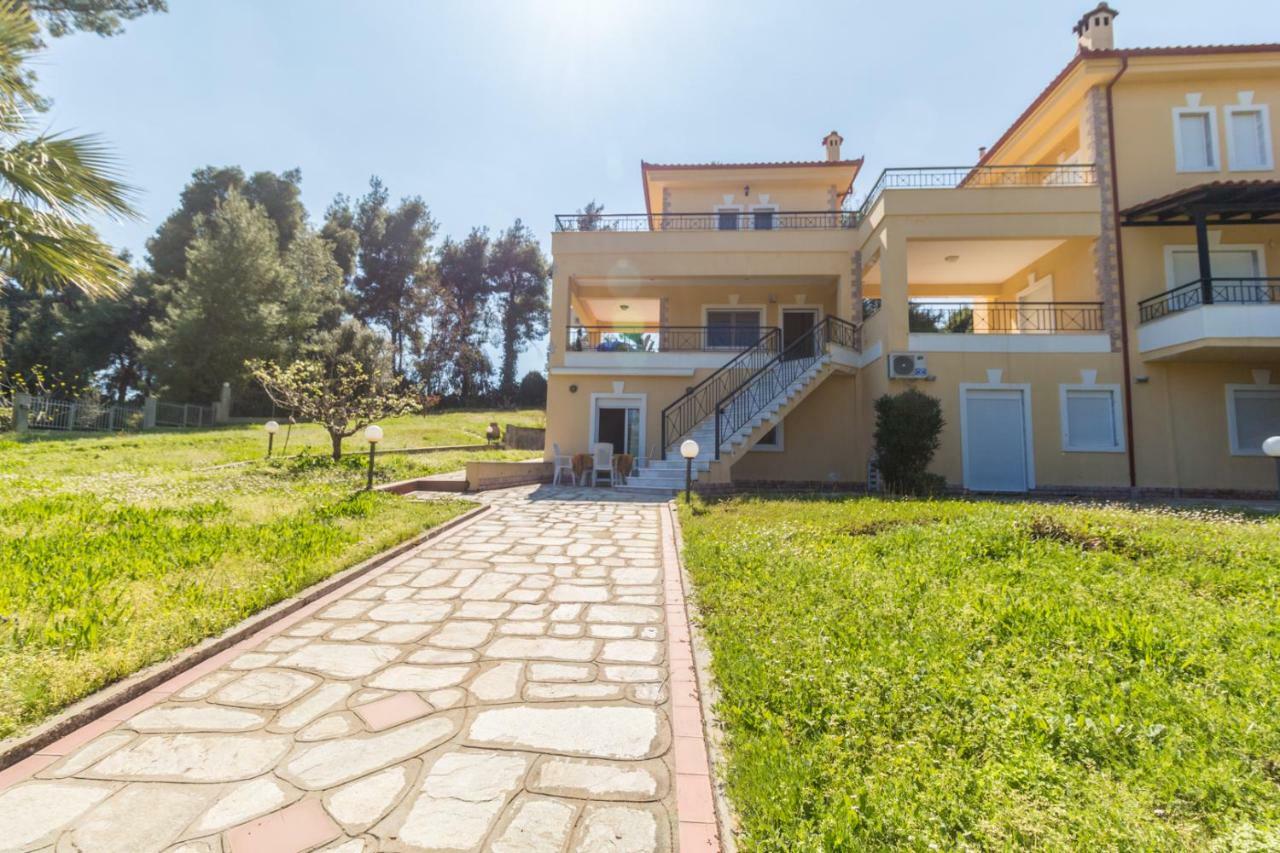 Kyrana Apartments Paliouri Extérieur photo
